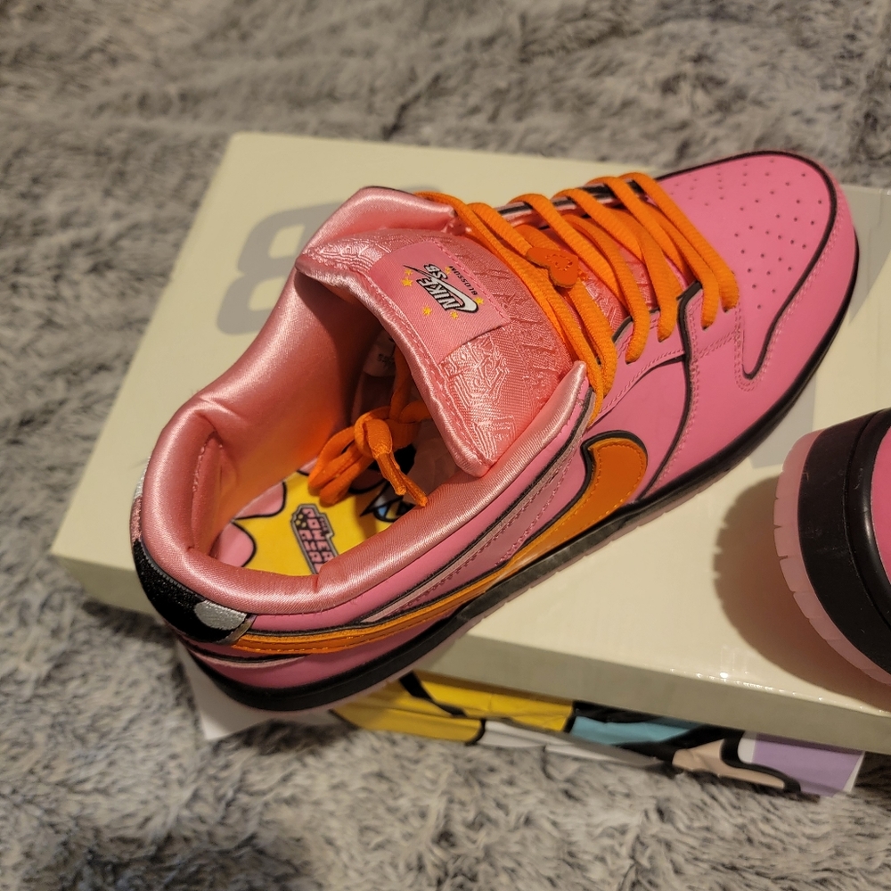 Nike SB x Powerpuff Girls “Buttercup” Dunk Low